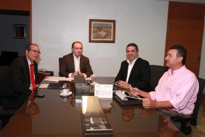 Reuni"ao que definiu termos da parceria entre o Governo do Estado e a Prefeitura de São Luís