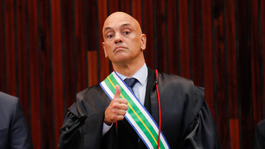 Leia decisão de Moares que autorizou ação da PF contra Bolsonaro - Gilberto  Léda